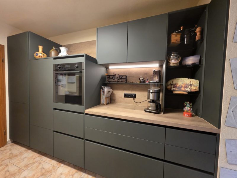 Kleine Küche groß gedacht – Mehr Stauraum und neue Wohnlichkeit auf kleinem Raum